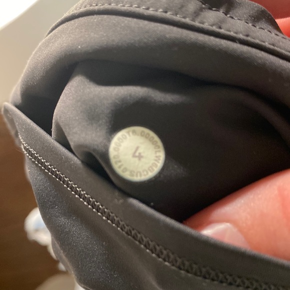 Fast and Free Cropped Lululemon Pants - Picture 7 of 7